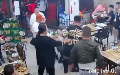 唐山男子爆料事件视频,真相与争议交织的街头冲突  第2张 唐山男子爆料事件视频,真相与争议交织的街头冲突  第2张