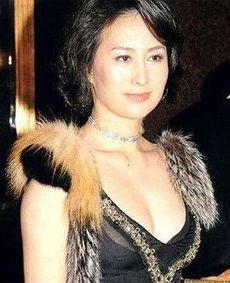 荣大夫爆料何超琼视频,一场豪门恩怨的真相大揭秘  第2张